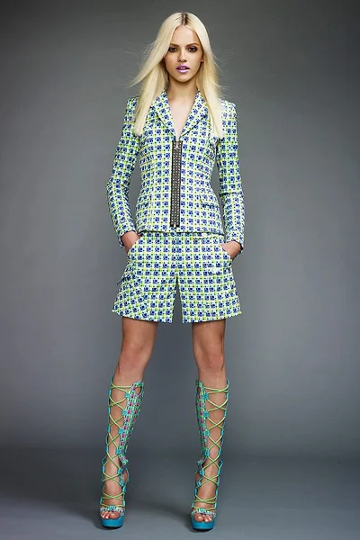 Look 19